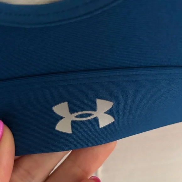 Under Armour Women's Deep Blue Zip-Front Sports Bra size medium - Picture 2 of 8